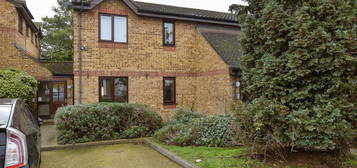 2 bedroom ground floor flat for sale