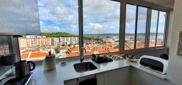 Apartamento T2 no Alto de Algés