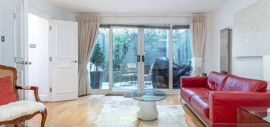 Maisonette to rent in Campden Street, London W8