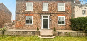 4 bedroom semi-detached house