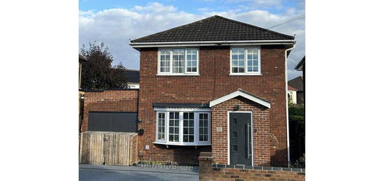 3 bed detached house for sale