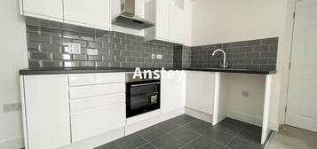 3 bed flat to rent