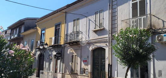 CASA INDIPENDENTE A AIROLA