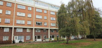 3 bedroom maisonette