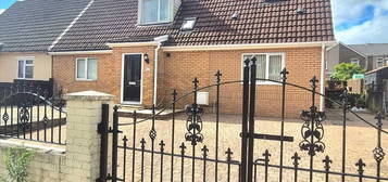 4 bed semi-detached house for sale