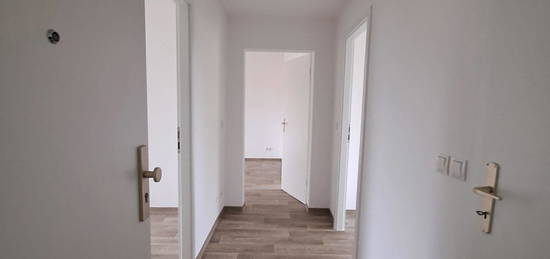 Schöne 3-Raum Wohnung mit Balkon in Sandersdorf