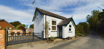 2 bedroom detached house for sale