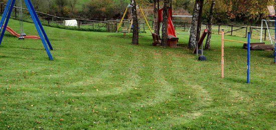 PARADIES für Kinder 3ZKB gr.Terrasse, Spielplatz, Garten