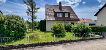 Haus für die große Familie mit idyllischem Garten und Obstbestand