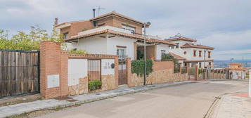 Chalet en calle Cullar Vega en Zubia (La)