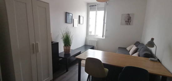 Studio meublé  à louer, 1 pièce, 24 m²