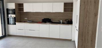 Location - Appartement - 4 pièces + cuisine - 80,93 m² - 1