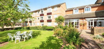 Flat for sale in Thicket Road, Sutton SM1