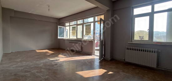 DALKIRANDAN KAĞITHANE ÇAĞLAYAN HÜRRİYET MH 3+1 150 M2 KİRALIK