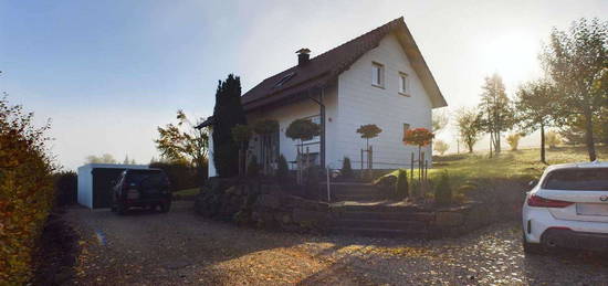 Lissendorf: Mordernisiertes Einfamilienhaus in idyllischer Lage am Ortsrand