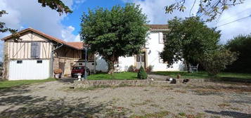 MAISON GASCOGNE ENTIEREMENT RENOVEE SUR 1 HECTARE