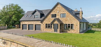 5 bedroom detached house for sale