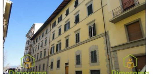 Quadrilocale all'asta in via del Ponte all'Asse