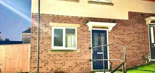 2 bed semi-detached house to rent