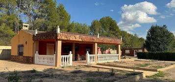 Chalet en Santa Bárbara, Llíria