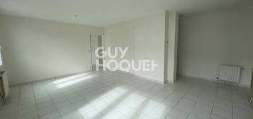 Appartement  à louer, 5 pièces, 3 chambres, 121 m²