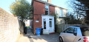 Flat to rent in North Lodge Road, Penn Hill, Poole BH14