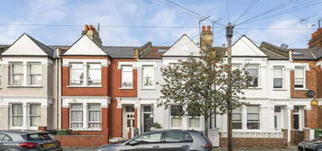 4 bedroom terraced house for sale