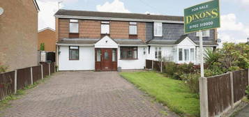 3 bedroom semi-detached house to rent