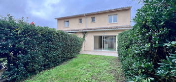 Villa  à vendre, 4 pièces, 3 chambres, 85 m²