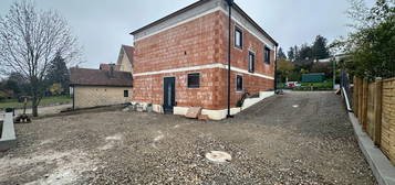 Energieeffizientes Einfamilienhaus mit Terrasse und Garten