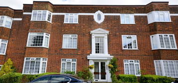 Flat to rent in Ballards Lane, Finchley Court N3