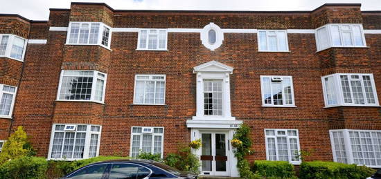 Flat to rent in Ballards Lane, Finchley Court N3