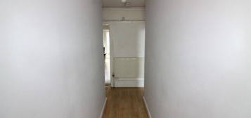 2 bed flat to rent