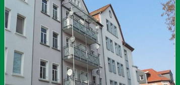 Ihr neues Zuhause - 3-Raum-Wohnung im 1.OG mit Balkon und Badewanne, ab November frei - Feldstraße