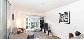 Flat to rent in Carvell House, 22 Aerodrome Road, Colindale NW9