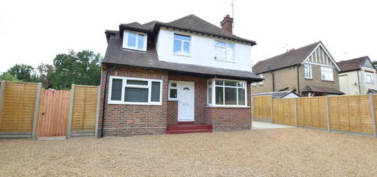 5 bedroom detached house