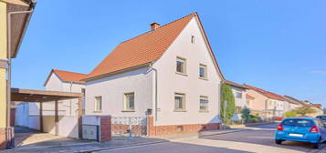 Sie hier? Wir auch! Einfamilienhaus mit Garage in angenehmer und beliebter, ruhiger Wohnlage