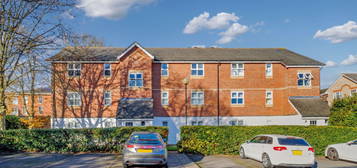 Flat for sale in Harper Close, London N14