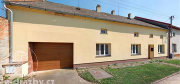 Rodinný dům, 250 m² + 1151 m² pozemek, Zahnašovice