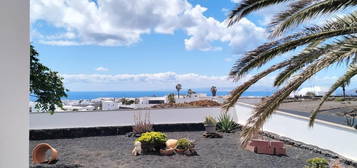 Villa auf Lanzarote in Tías mit Meerblick und sehr gute Zustand.