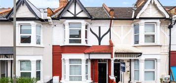 4 bedroom terraced house to rent