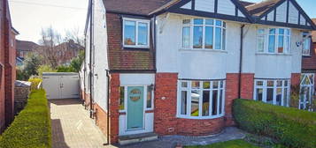 3 bed semi-detached house for sale