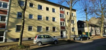 Für Kapitalanleger-gut vermietete 2 Zimmer Wohnung nahes des Centro Oberhausens! Provisionsfrei!