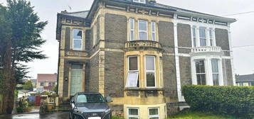 Flat to rent in Hill Street, Kingswood, Bristol BS15