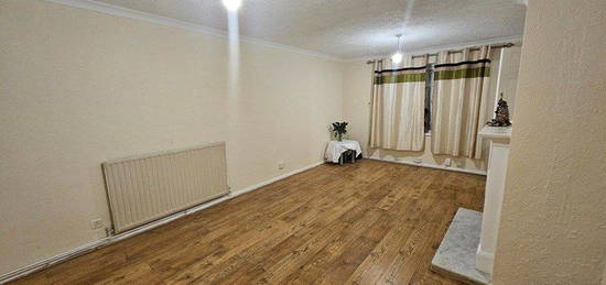 Terraced house to rent in Staggart Green, Chigwell IG7