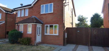 2 bed semi-detached house to rent