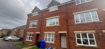 Mews house to rent in Pipers Way, Burton-On-Trent, Staffordshire DE14