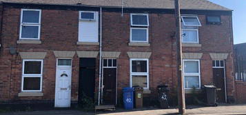 2 bed terraced house to rent