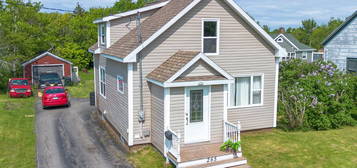 265 Lake Rd, Glace Bay, NS B1A 2H2