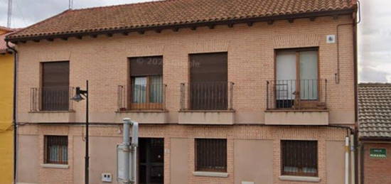 Chalet adosado en venta en calle Mirasol, 2